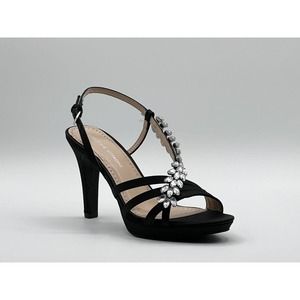 NIB Adrienne Vittadini Germaine Embellished Sandals Black